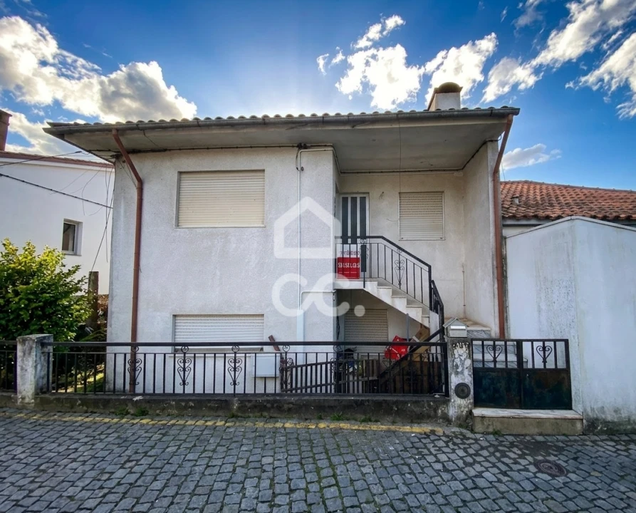 Terreno para Venda em Azurem Foto 1