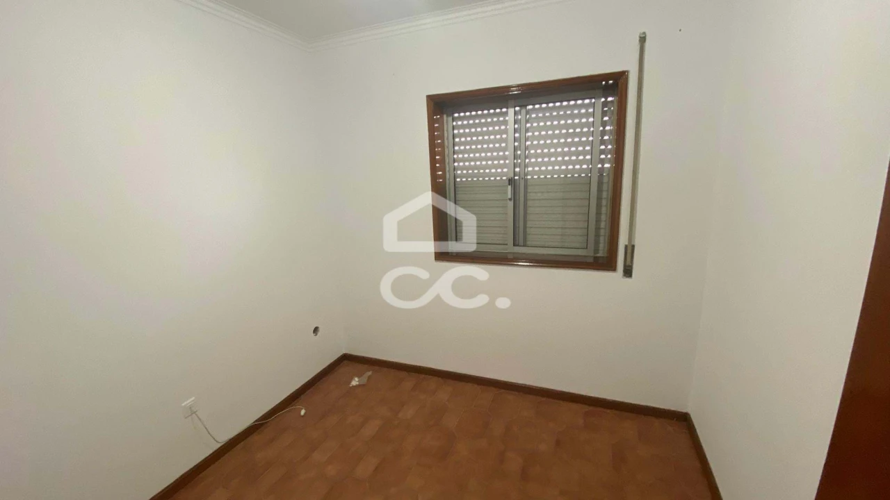 Terreno para Venda em Azurem Foto 25