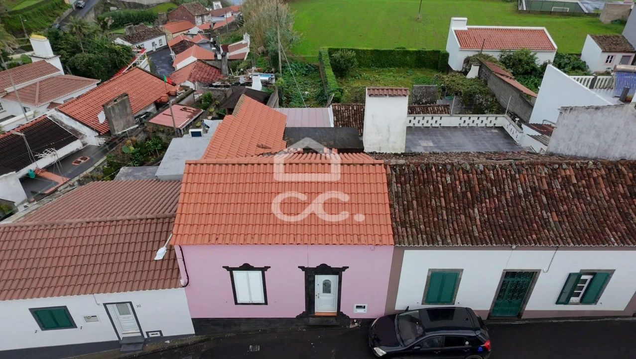 Moradia T3 para Venda em Fenais da Ajuda Foto 16