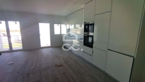 Apartamento T2 para Venda em Pataias e Martingança