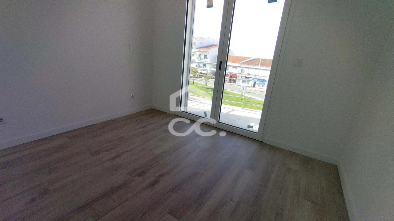 Apartamento T2 para Venda em Pataias e Martingança Foto 11