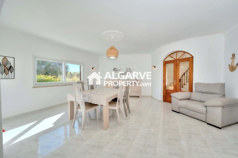 Moradia T6 para Venda em Guia Foto 6