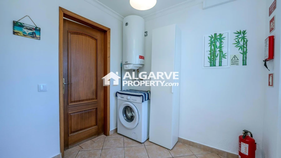 Moradia T6 para Venda em Guia Foto 37