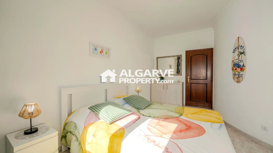 Moradia T6 para Venda em Guia Foto 21