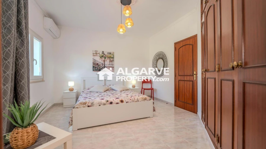 Moradia T6 para Venda em Guia Foto 18