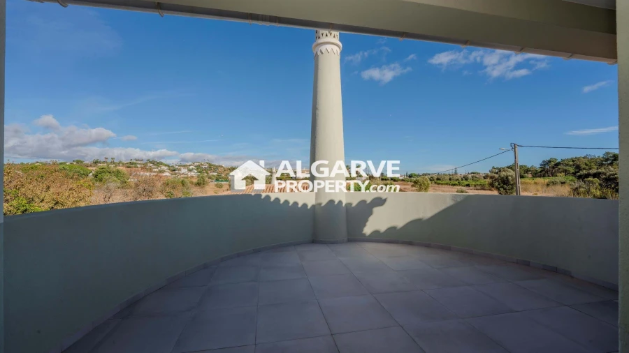 Moradia T6 para Venda em Guia Foto 31