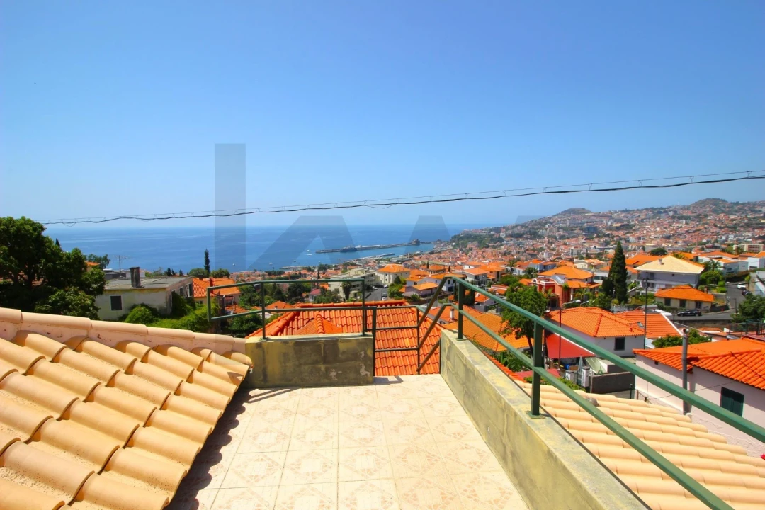 Moradia T5 para Venda em Funchal (Santa Maria Maior) Foto 65