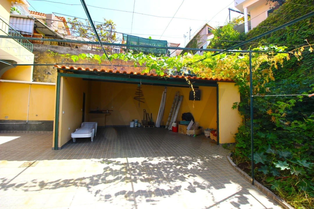 Moradia T5 para Venda em Funchal (Santa Maria Maior) Foto 5