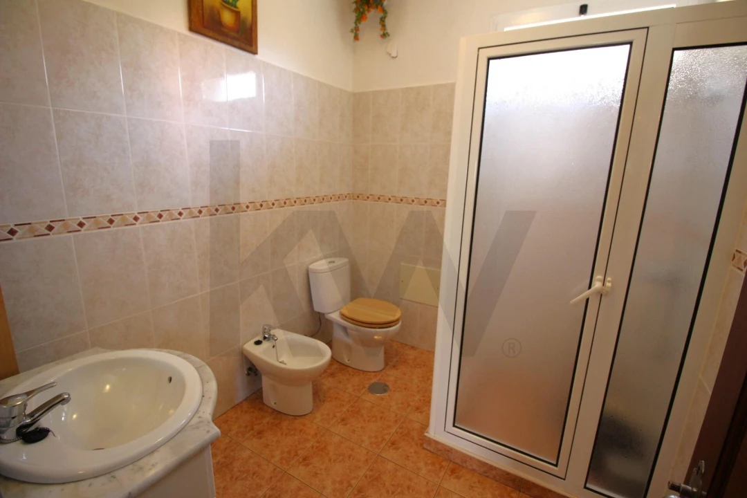 Moradia T5 para Venda em Funchal (Santa Maria Maior) Foto 25