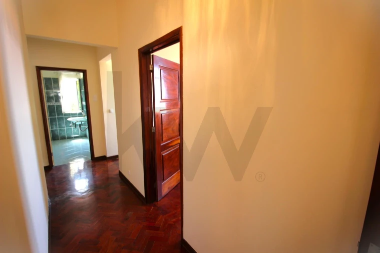 Moradia T5 para Venda em Funchal (Santa Maria Maior) Foto 52