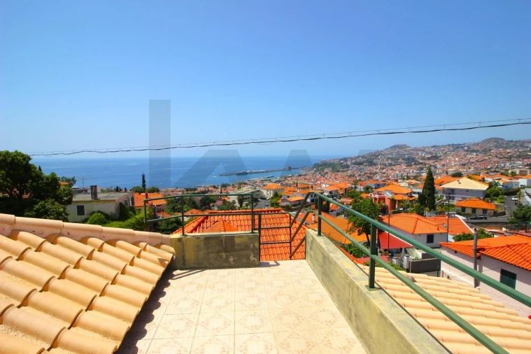 Moradia T5 para Venda em Funchal (Santa Maria Maior) Foto 69