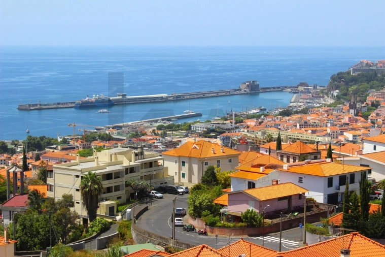 Moradia T5 para Venda em Funchal (Santa Maria Maior) Foto 70