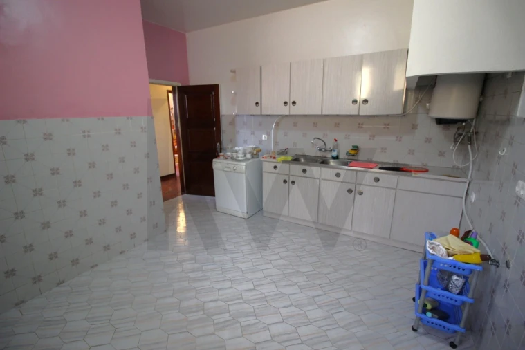 Moradia T5 para Venda em Funchal (Santa Maria Maior) Foto 29