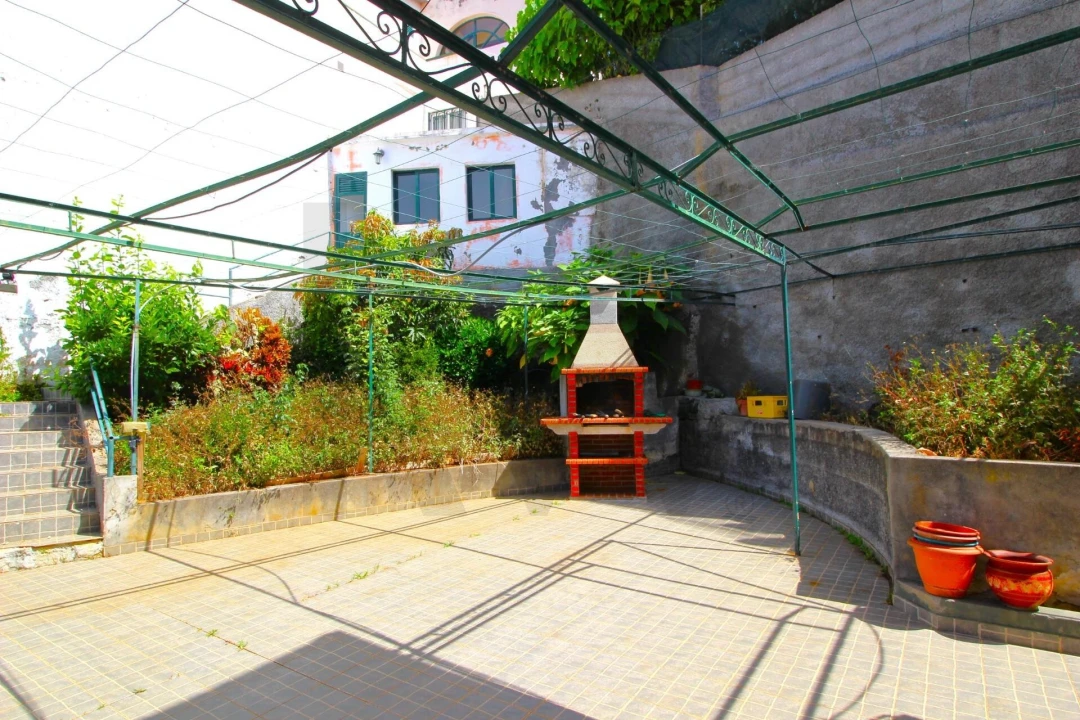 Moradia T5 para Venda em Funchal (Santa Maria Maior) Foto 7