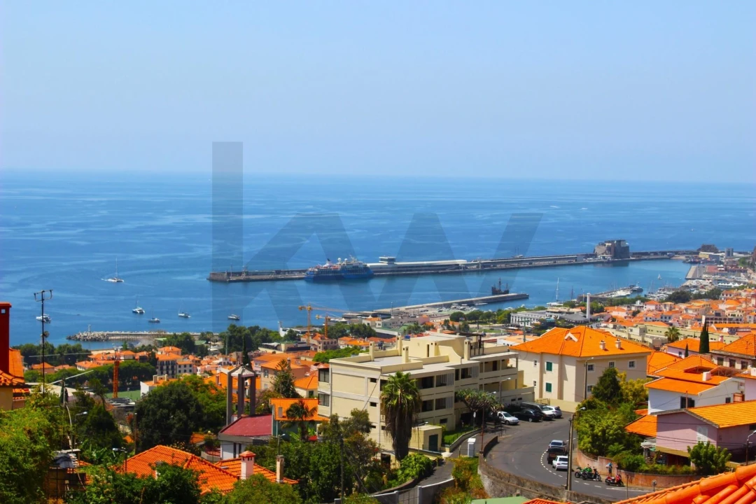 Moradia T5 para Venda em Funchal (Santa Maria Maior) Foto 57