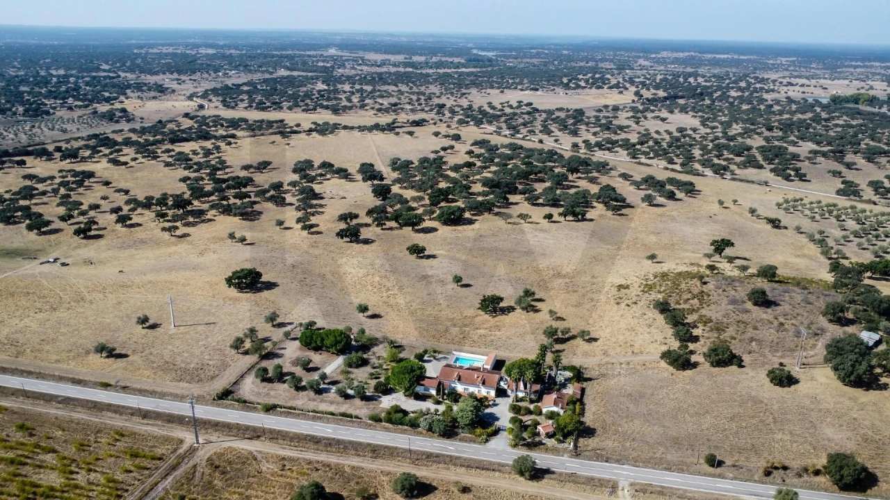 Quinta T8 para Venda em Pavia Foto 42