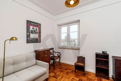 Apartamento T5 para Venda em Alvalade