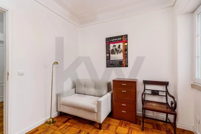 Apartamento T5 para Venda em Alvalade