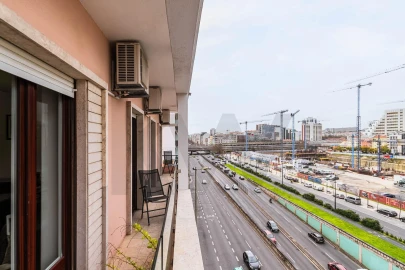 Apartamento T5 para Venda em Alvalade