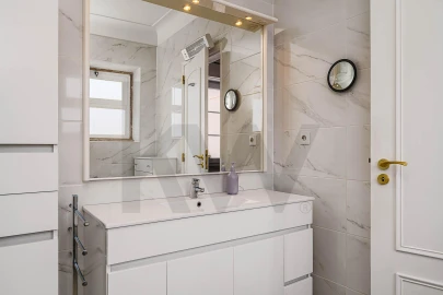 Apartamento T5 para Venda em Alvalade