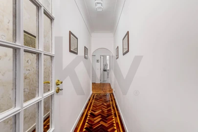 Apartamento T5 para Venda em Alvalade