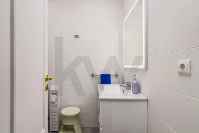 Apartamento T5 para Venda em Alvalade