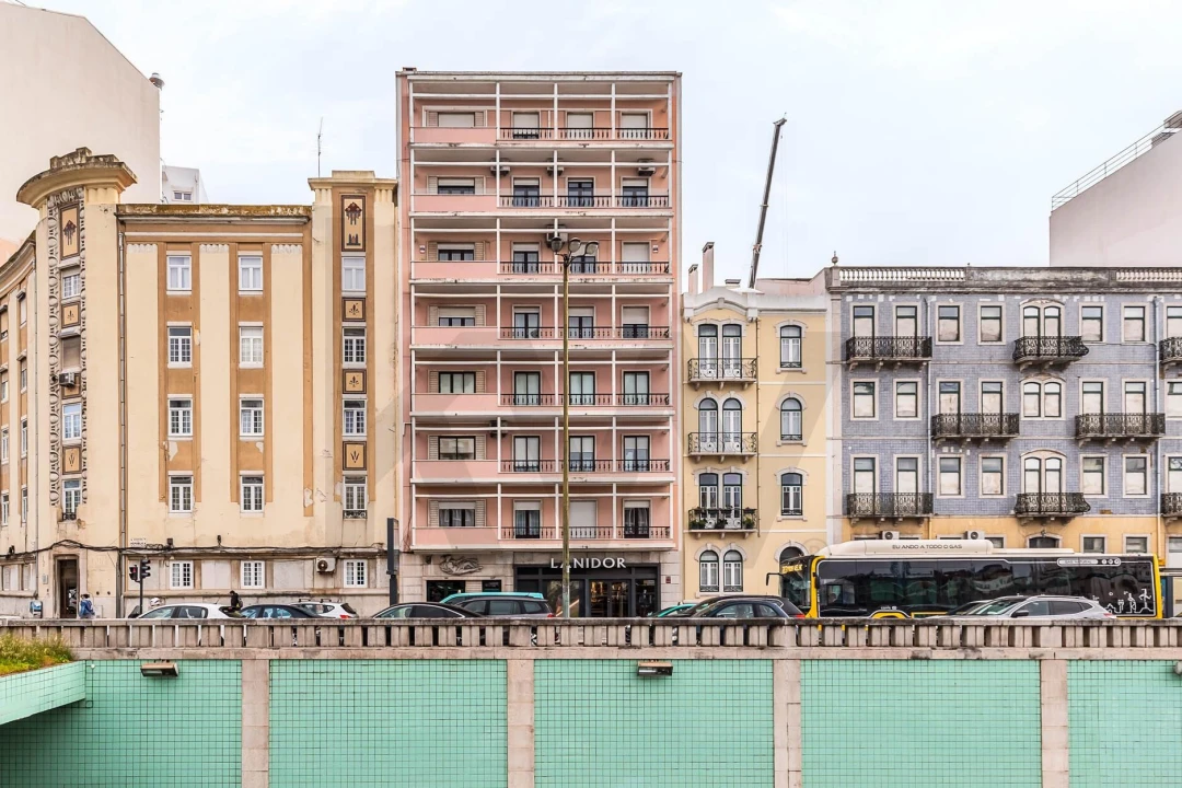Apartamento T5 para Venda em Alvalade Foto 26