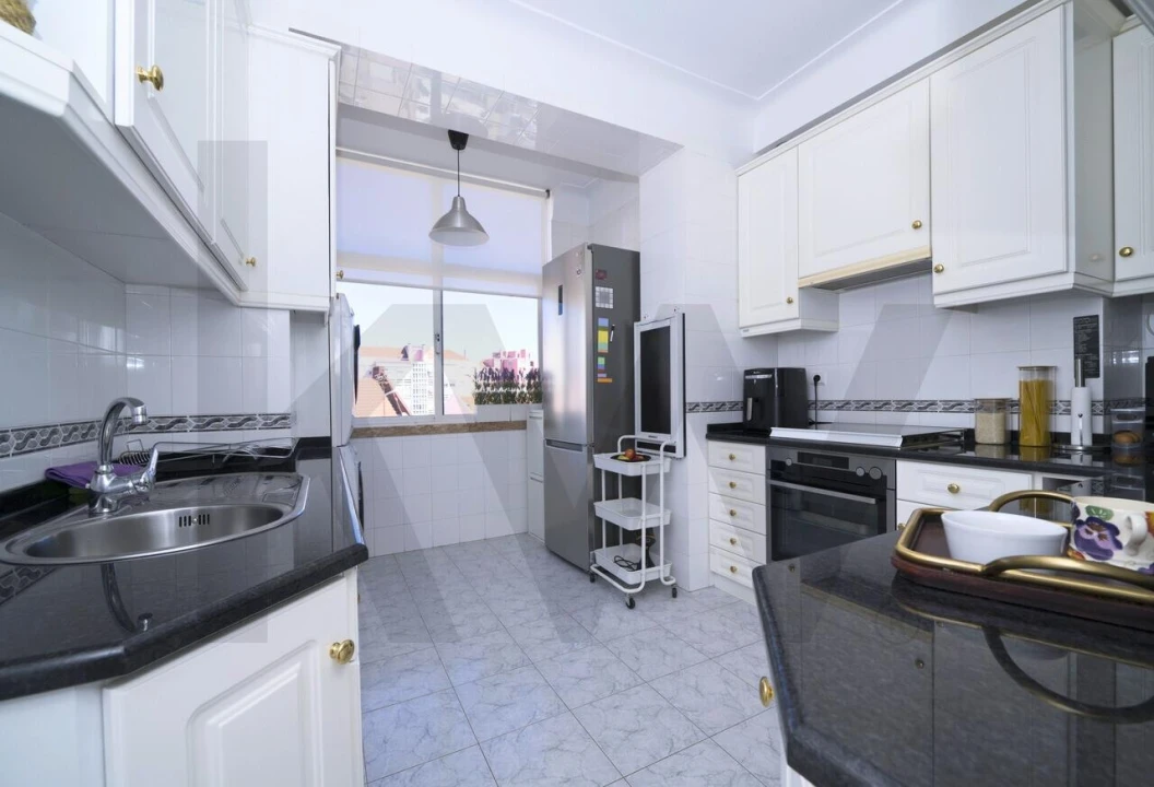 Apartamento T5 para Venda em Alvalade Foto 20