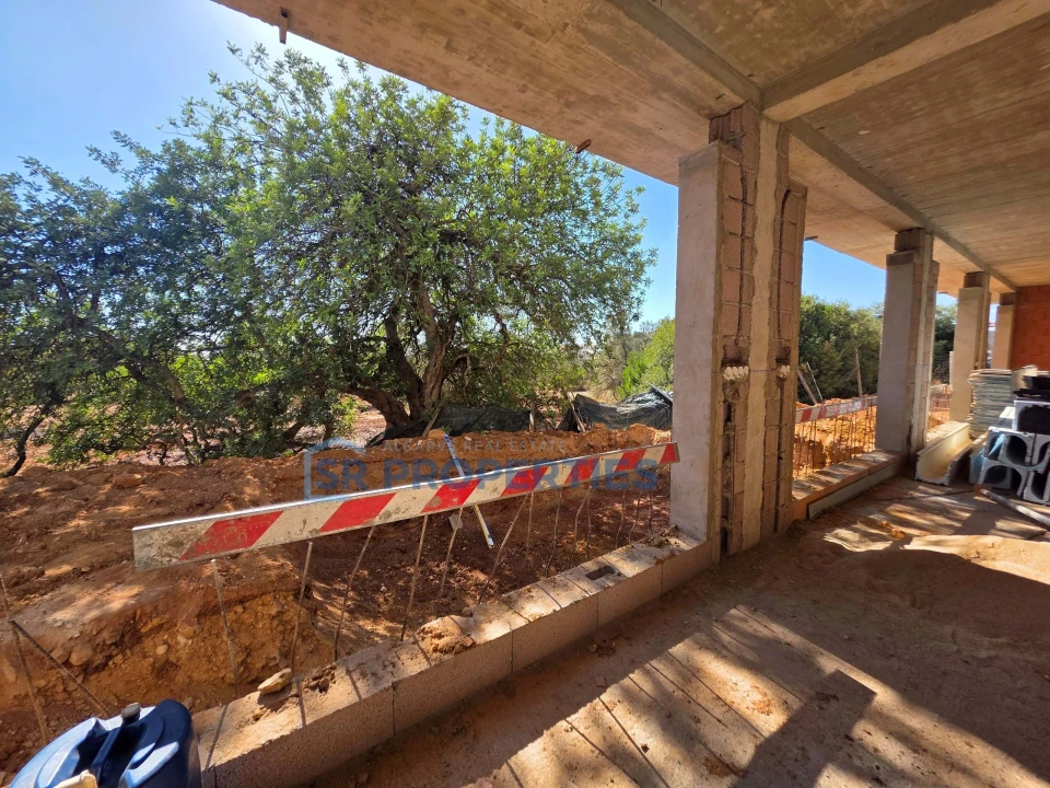 Moradia T5 para Venda em Loule (São Sebastião) Foto 9