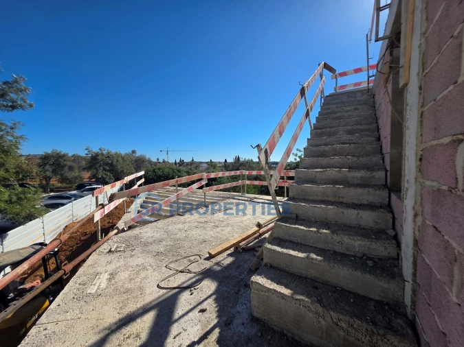 Moradia T5 para Venda em Quarteira Foto 13