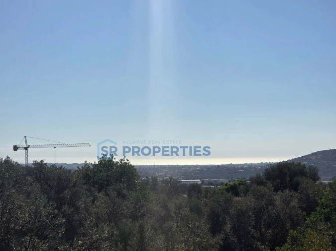 Moradia T5 para Venda em Quarteira Foto 5