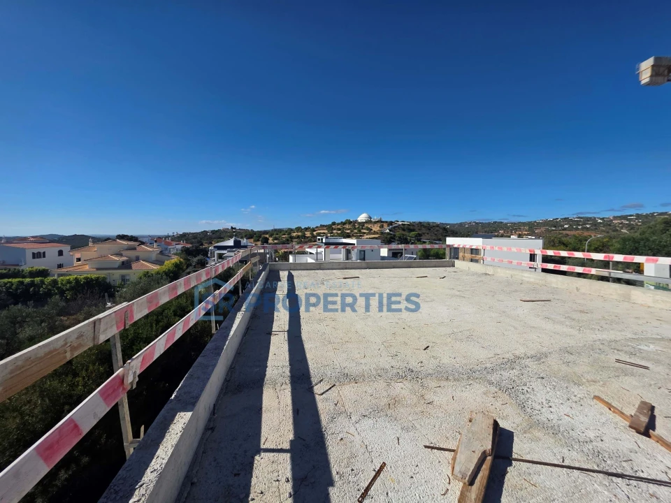 Moradia T5 para Venda em Loule (São Sebastião) Foto 16