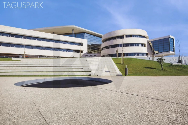 Moradia T5 para Venda em Barcarena Foto 28