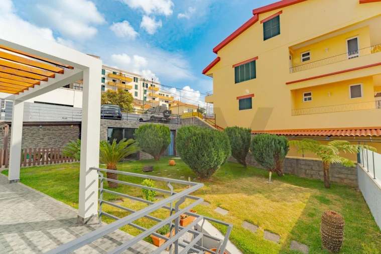 Moradia T3 para Venda em Santo Antonio Foto 55