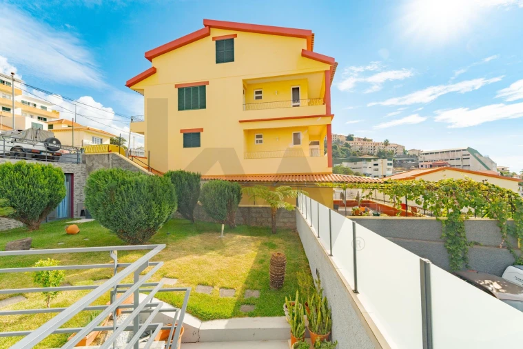 Moradia T3 para Venda em Santo Antonio Foto 54