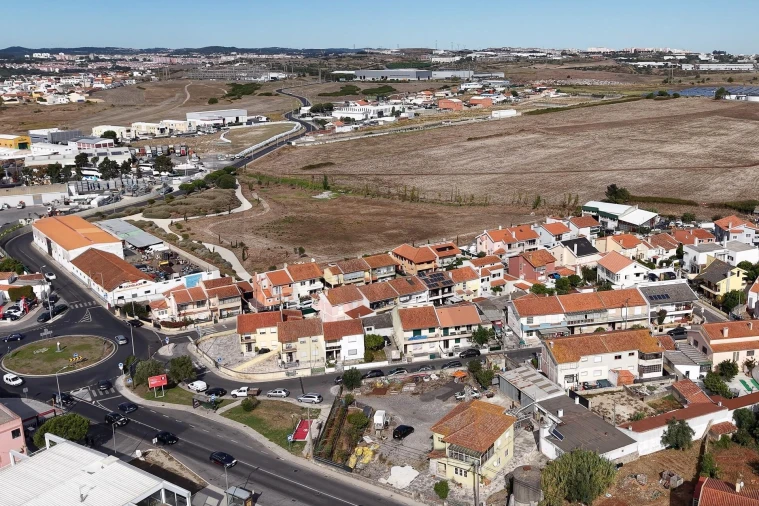 Moradia T5 para Venda em São Domingos de Rana Foto 3