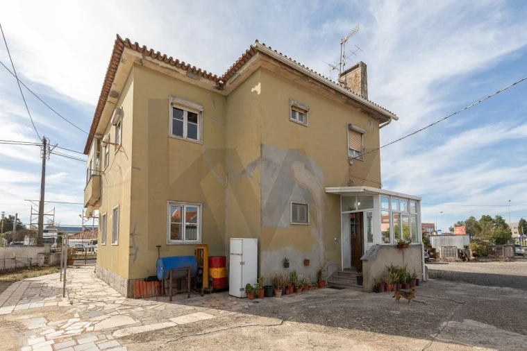 Moradia T5 para Venda em São Domingos de Rana Foto 8