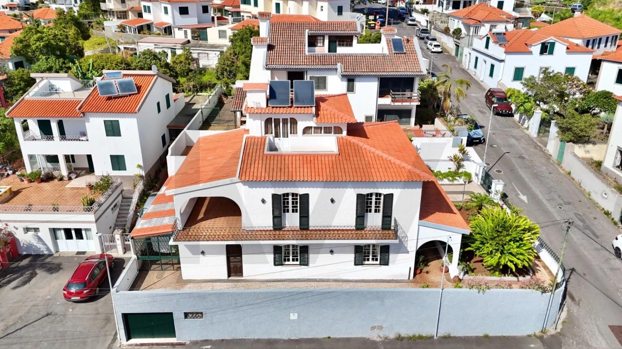 Moradia T4 para Venda em Funchal (Santa Luzia) Foto 47