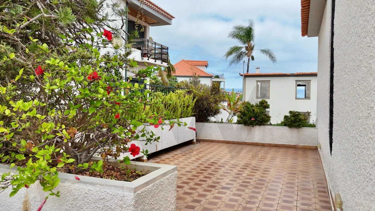 Moradia T4 para Venda em Funchal (Santa Luzia) Foto 46