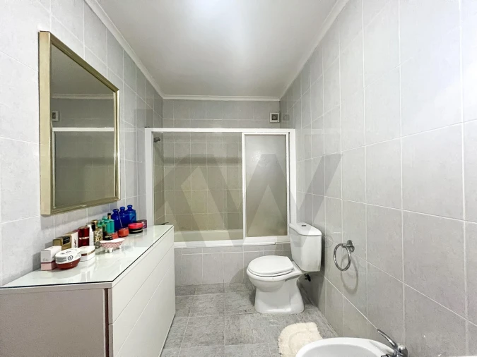 Apartamento T2 para Venda em Fajã de Baixo Foto 13