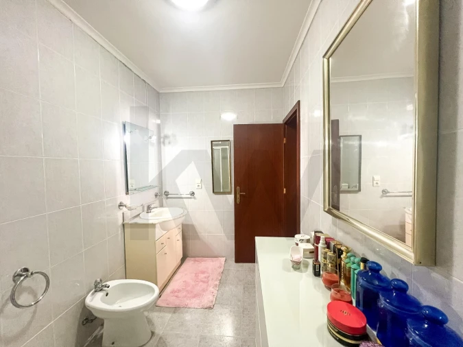 Apartamento T2 para Venda em Fajã de Baixo Foto 14