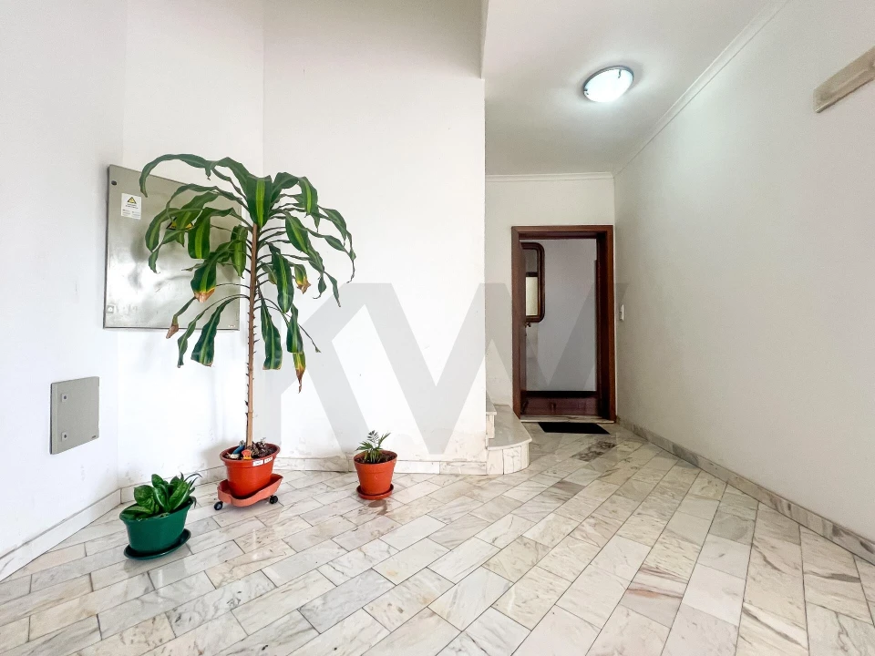 Apartamento T2 para Venda em Fajã de Baixo Foto 5