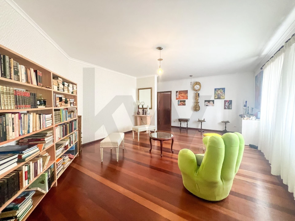 Apartamento T2 para Venda em Fajã de Baixo Foto 8