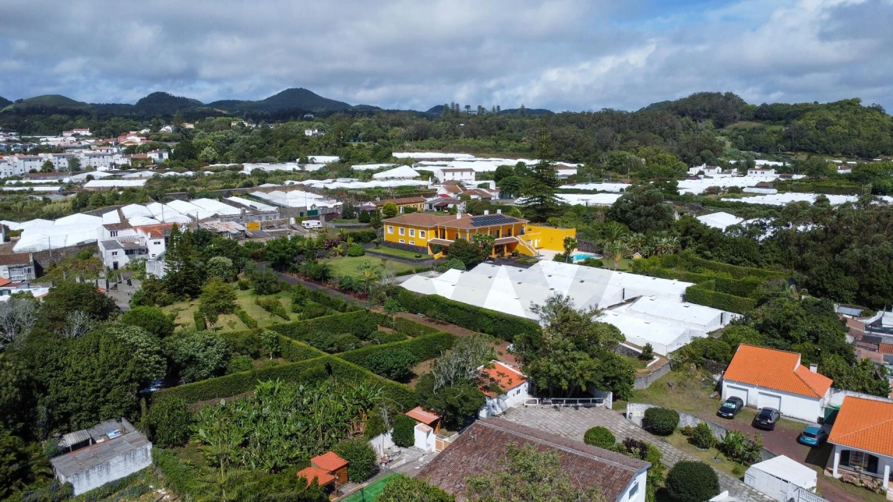 Apartamento T2 para Venda em Fajã de Baixo Foto 22