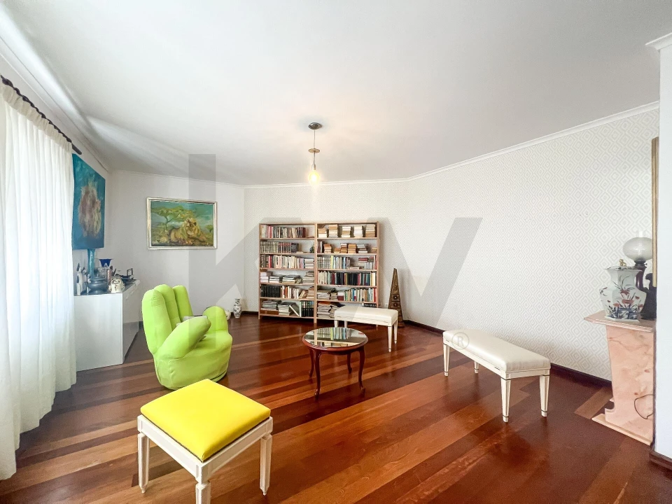 Apartamento T2 para Venda em Fajã de Baixo Foto 7