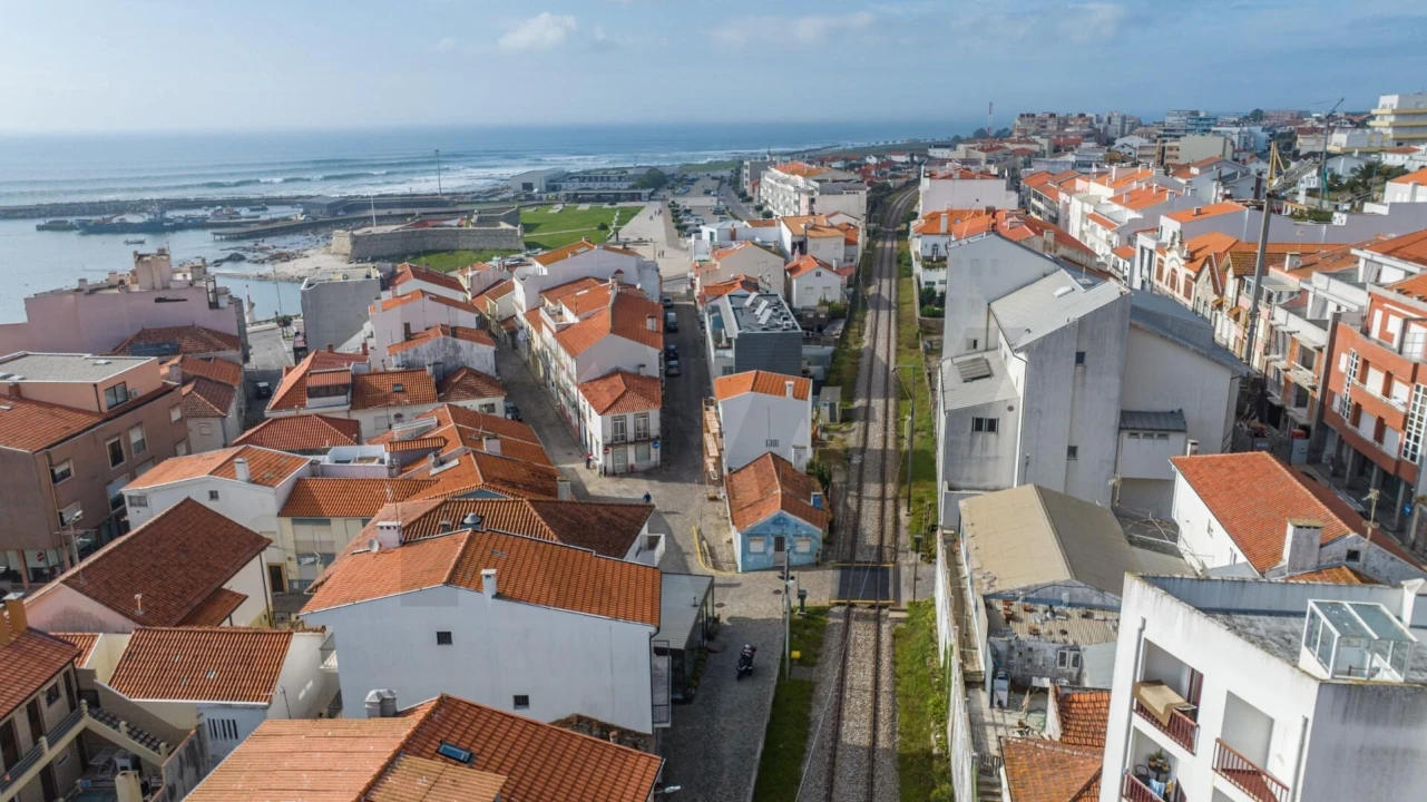 Moradia T1 para Venda em Vila Praia de Ancora Foto 8