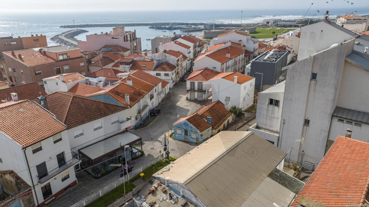 Moradia T1 para Venda em Vila Praia de Ancora Foto 17