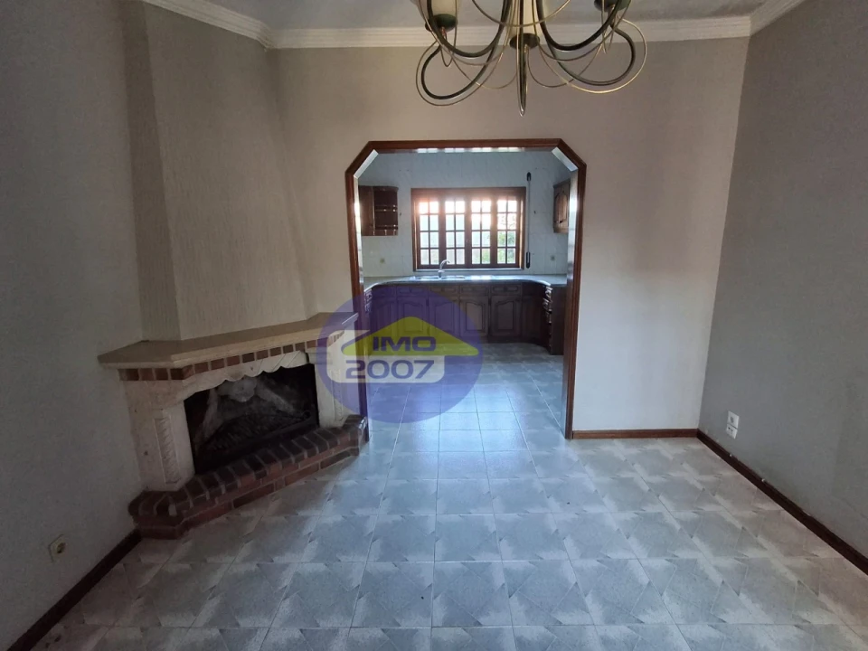 Moradia T3 para Venda em Cortegaça Foto 8