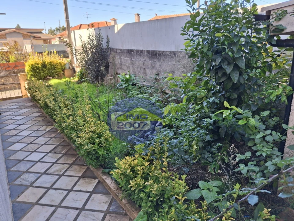 Moradia T3 para Venda em Cortegaça Foto 35