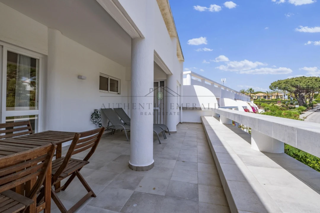 Apartamento T2 para Venda em Almancil Foto 16